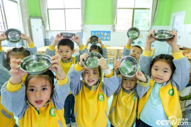 世界粮食日:各地开展“爱惜粮食”主题教育活动