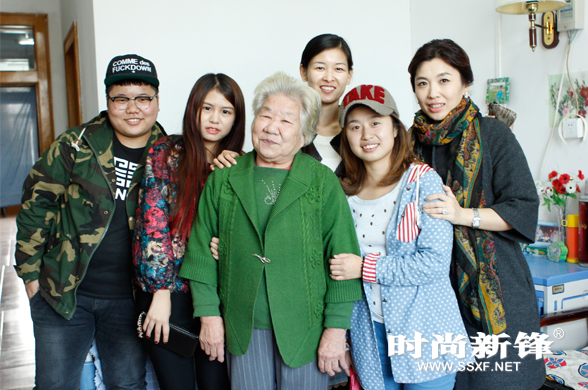 时尚新锋参加“关爱老人 服务社会”公益活动